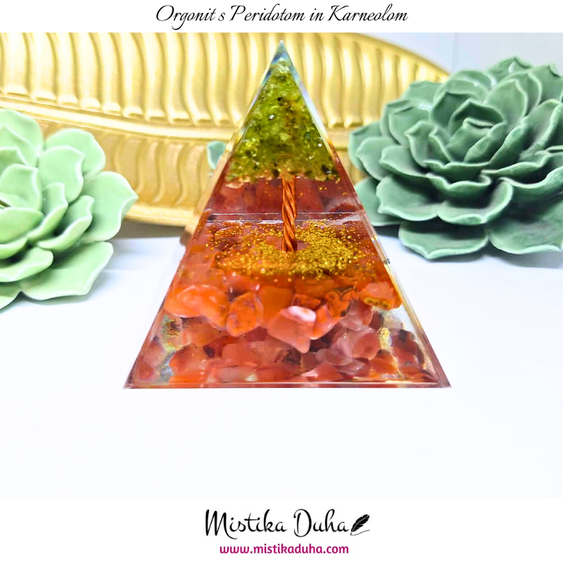 Orgonit s Peridotom in Karneolom - slika 9