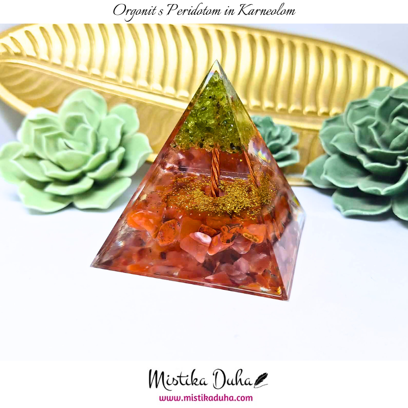 Orgonit s Peridotom in Karneolom - slika 8